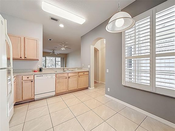 5th image of 3589 Country Pointe Pl
