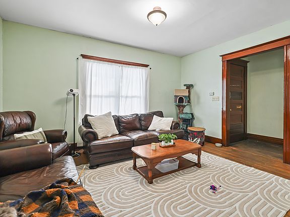 3rd image of 144 Blaine Ave #1