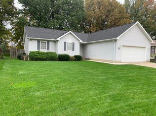 571 Bayberry Dr, Elyria, OH 44035