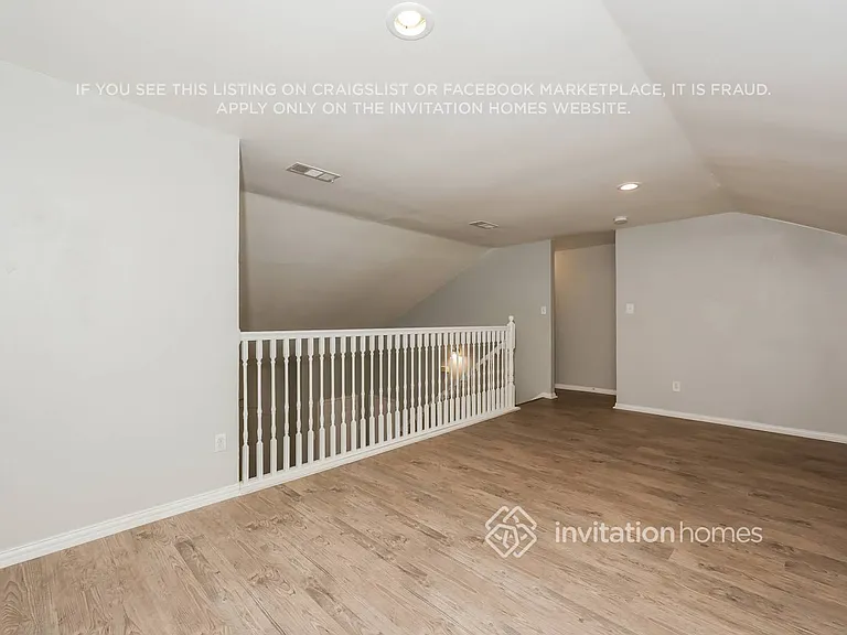 823 Yellowstone Dr — Photo 15