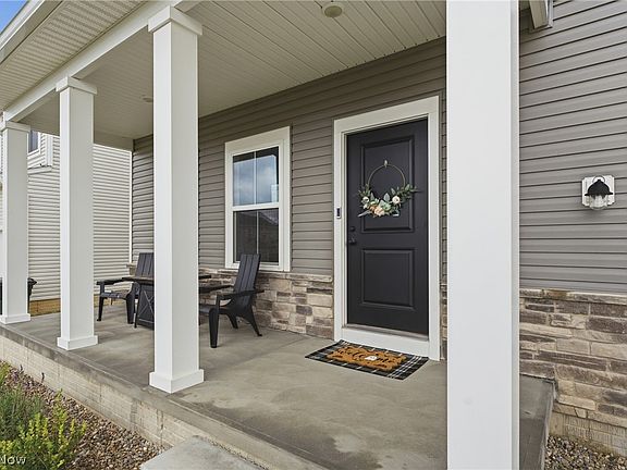 5th image of 3017 McIntosh Dr NE