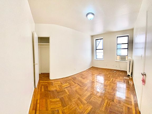 3rd image of 520 W 174th St #5