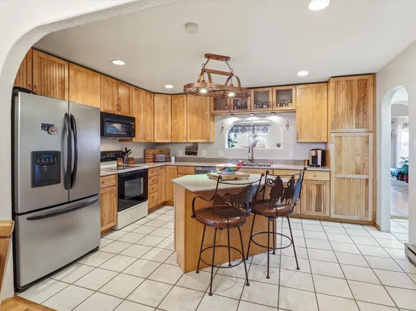 35 Vista Alondra, Santa Fe, NM 87508