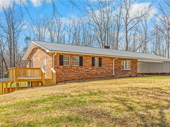435 Seven Island Rd, Danbury, NC 27016