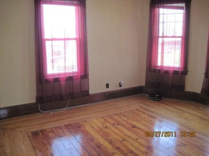 2nd image of 6 Bourne St