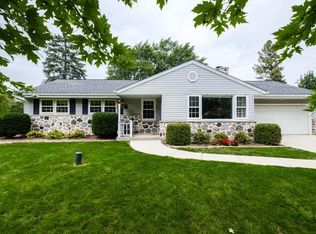 12820 Winthrop Ct, Brookfield, WI 53005