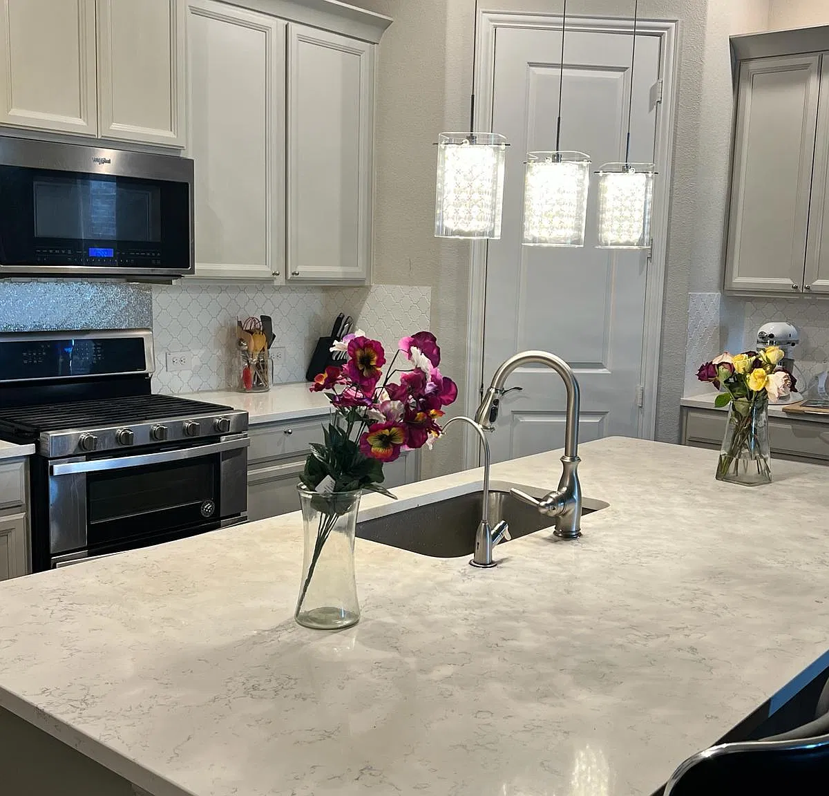3 bed, 2.5 bath, 2283 sqft, $2,900 — Photo 2