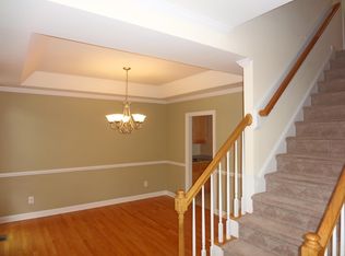 204 Presidents Walk Ln, Cary, NC 27519