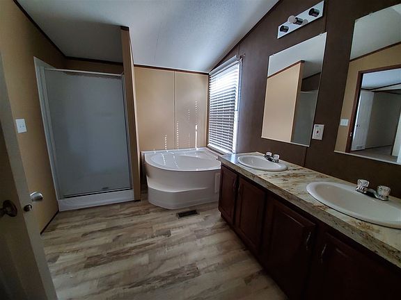 5th image of 314 Sand Jack Dr