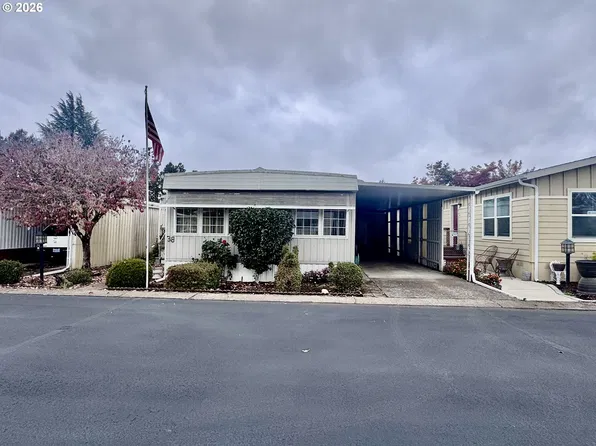 1800 Lakewood Ct Space 38, Eugene, OR 97402