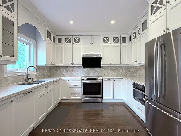 72 Skywood Dr — Photo 16