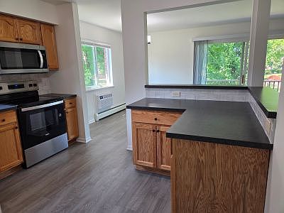 3rd image of 1691 Stonecrest Ave #2