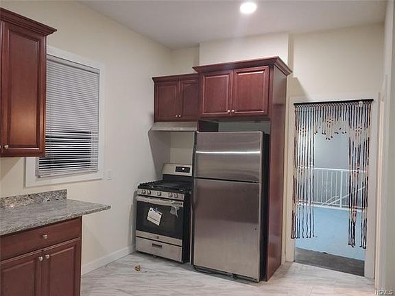 2nd image of 80 Ash St