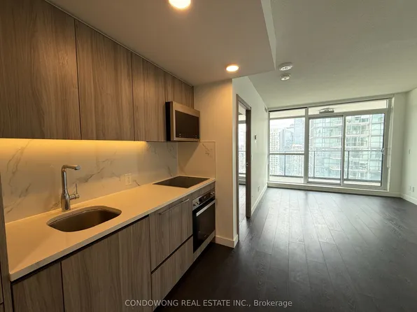 38 Widmer St, Toronto, ON