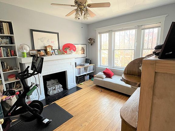 3rd image of 4719 N Lincoln Ave #2A