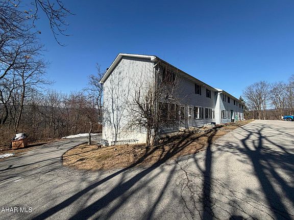 4th image of 1655 Juniata Ln