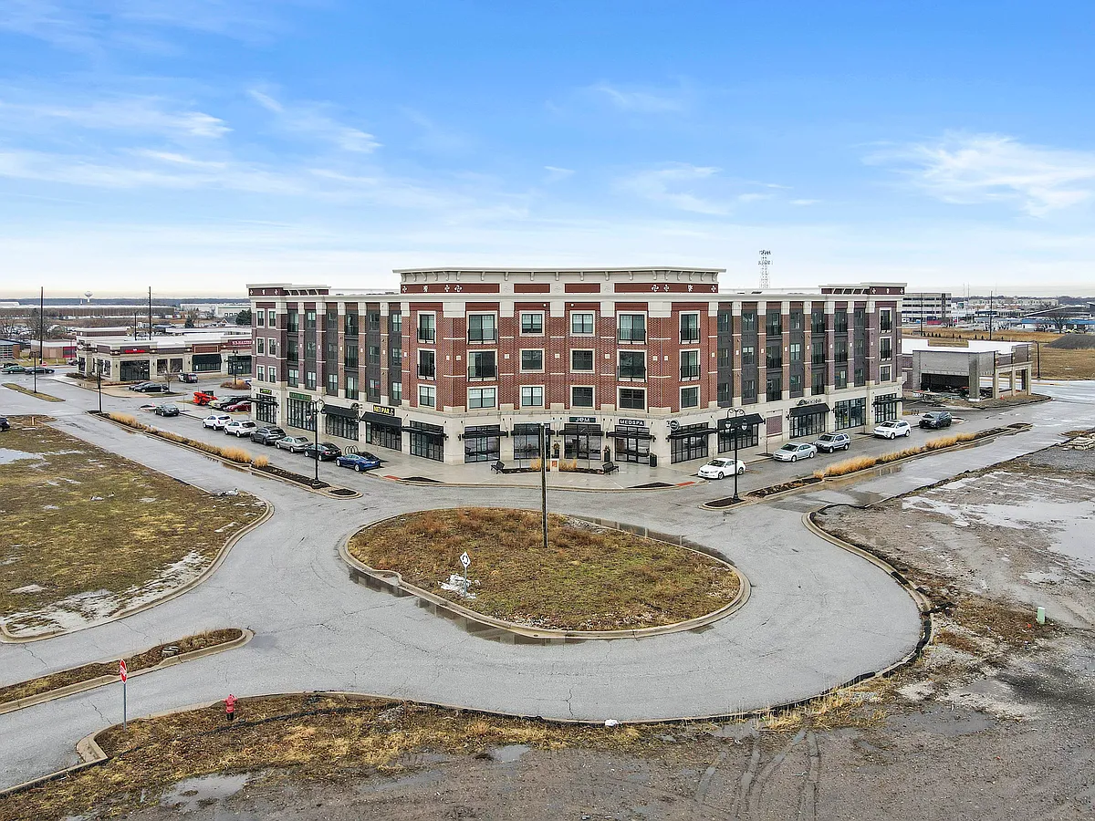 Building Photo - 9610 N Centennial Dr #307