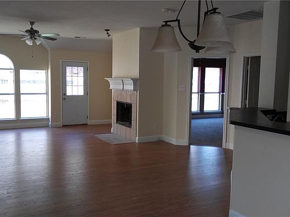 3rd image of 2513 N Brook Dr