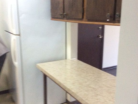 3rd image of 2050 Meadow Ln APT 9
