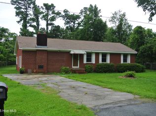 213 Russell St, Beaufort, NC 28516