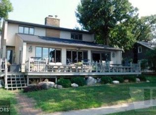 4274 S Shore Dr, Clear Lake, IA 50428