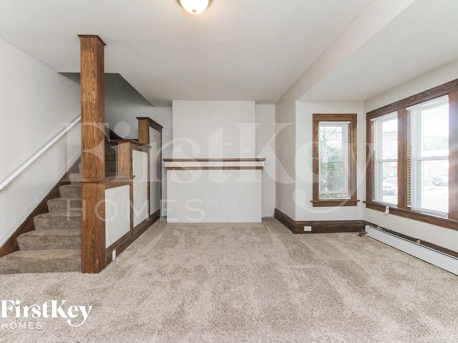 3 bed, 1.0 bath, 1412 sqft, $2,580 — Photo 3
