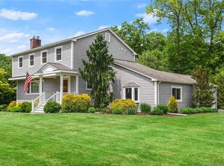 6 Lisa Ln, Norwalk, CT 06851