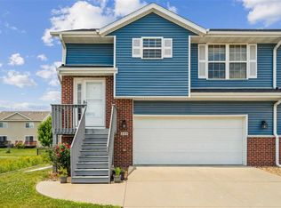 215 N Park Ridge Rd, North Liberty, IA 52317