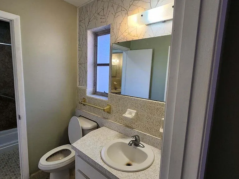 2086 Morven St — Photo 5