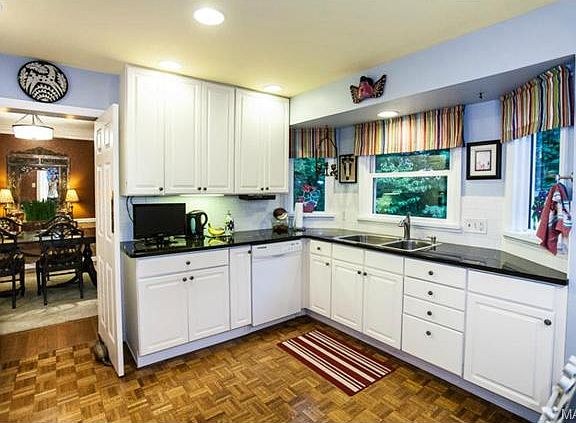 5th image of 2154 Grandview Dr