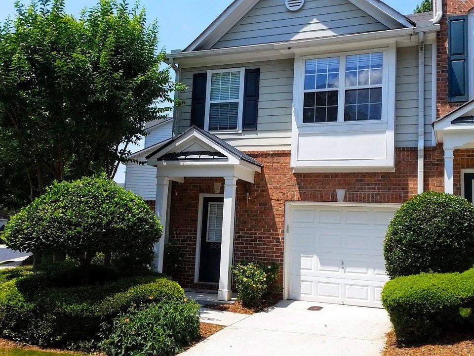 1st image of 2220 Dillard Xing #0
