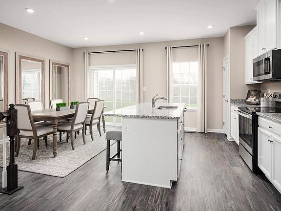 4th image of 45 Wentworth Ln