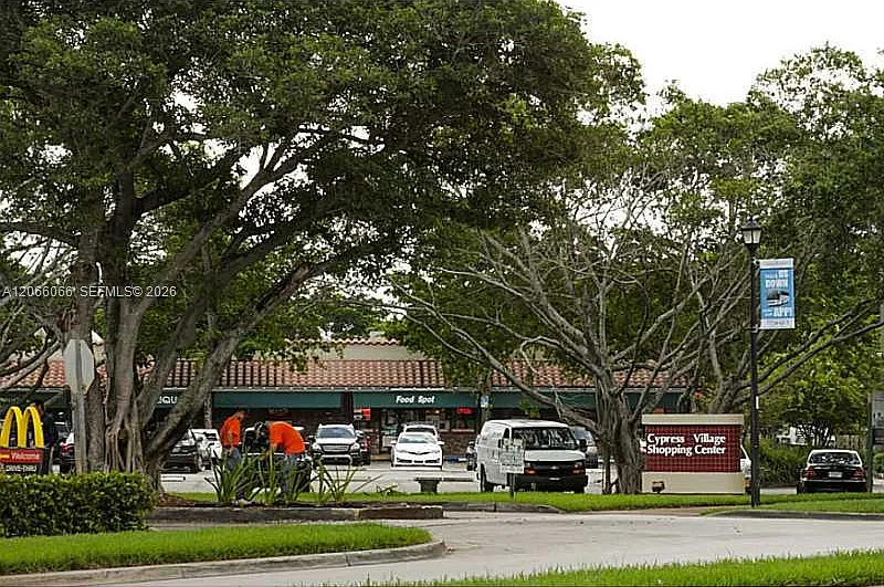 Villas Of Miami Lakes Con — Photo 3