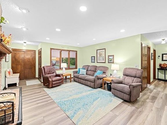 3rd image of 2314 Brookwood Ln