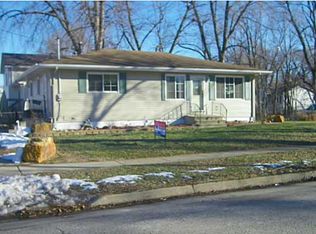 4025 E 10th St, Des Moines, IA 50313