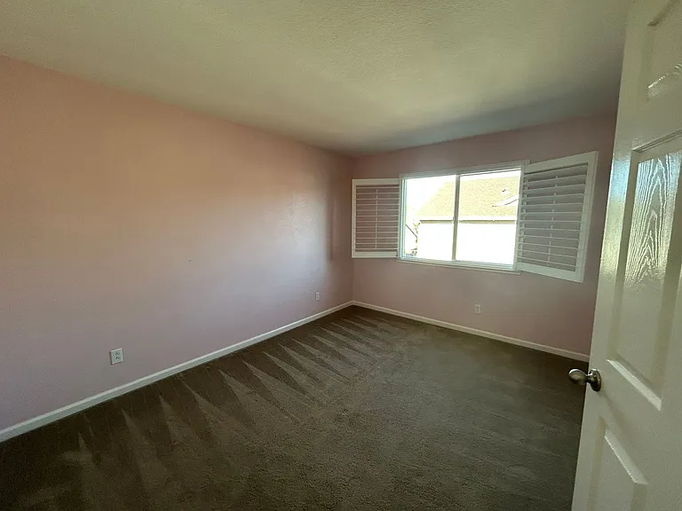 212 Riverbend Ln — Photo 28