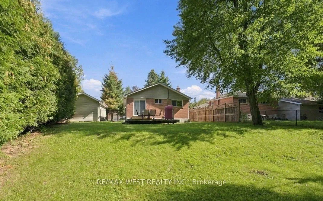 3 bed, $3,045 — Photo 3