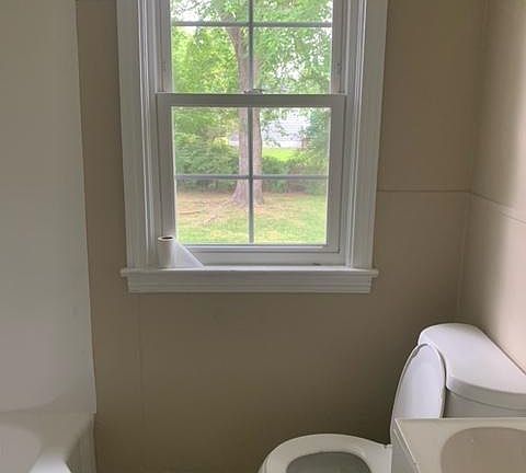 5th image of 2601 Petersburg St
