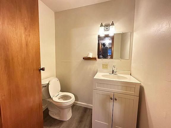 4th image of 4255 Glenwood Dr SE