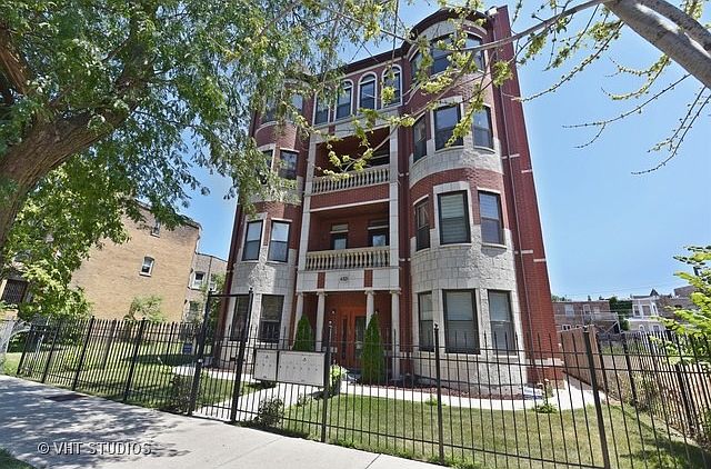 1st image of 4921 S King Dr #4N