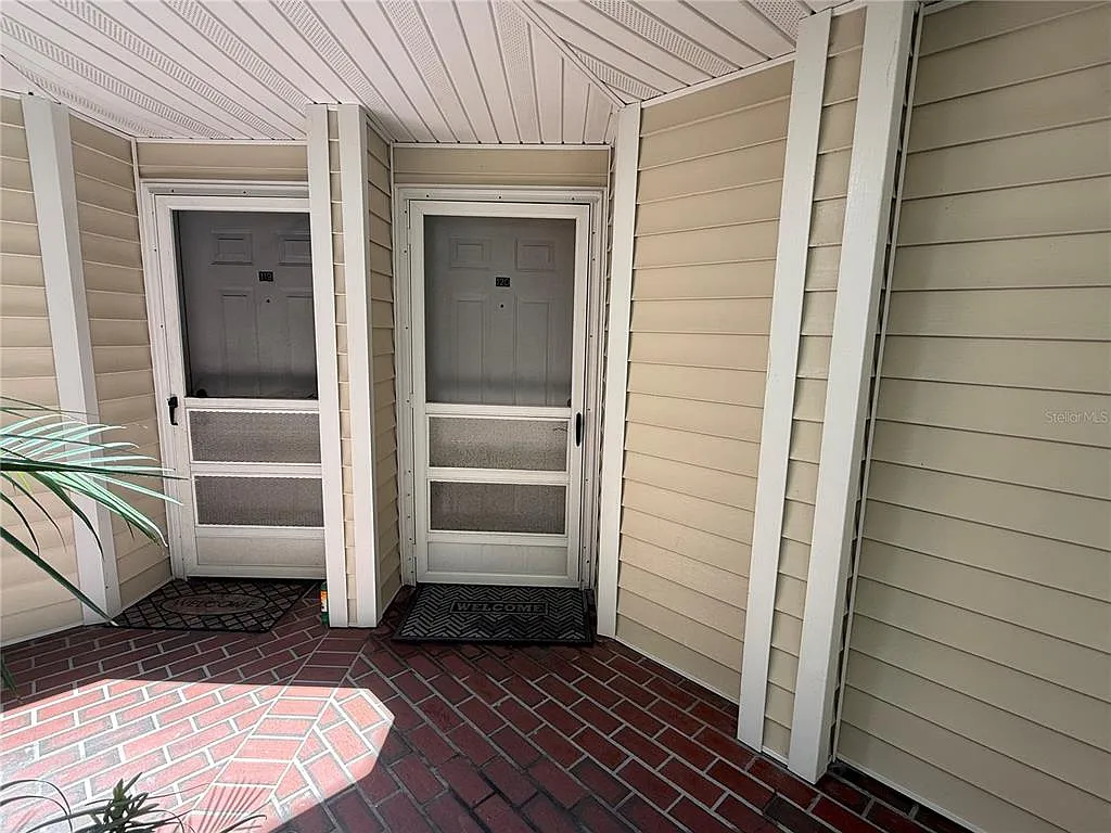 2 bed, 2.0 bath, 886 sqft, $1,700 — Photo 3