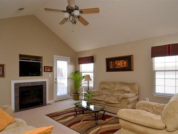 3rd image of 3016 Caddis Ln