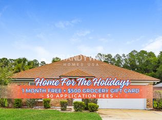 1725 Secretariat Ln N, Jacksonville, FL 32218