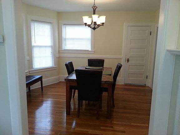5th image of 127 Russell St