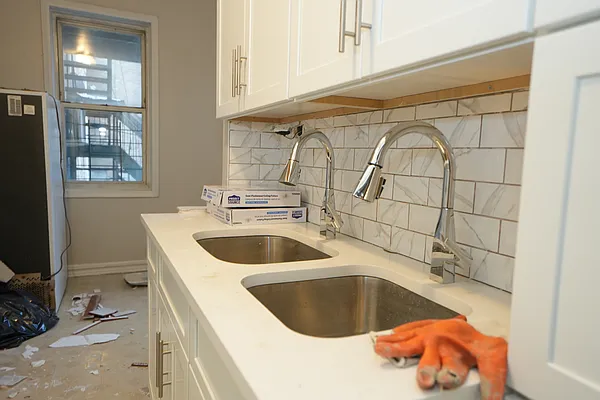 Rented by Norman Raindel, LREB | media 40