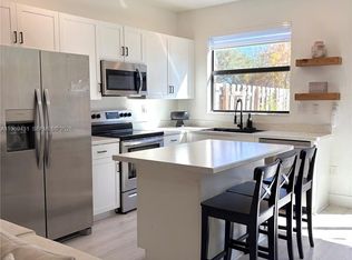 Bowtie, Miami, FL 33187