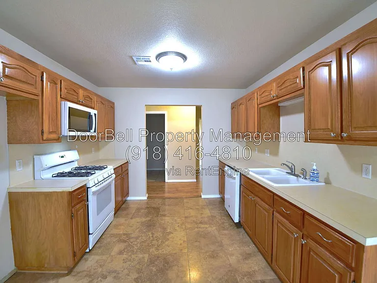 11621 S Mulberry Ln — Photo 10