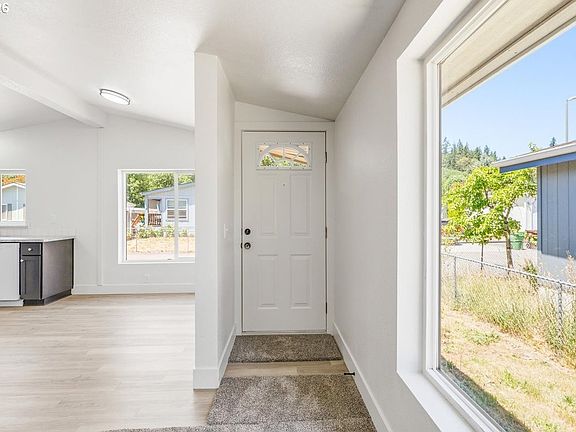 2nd image of 2154 Oregon St Unit 37