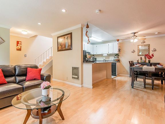 3rd image of 360 Auburn Way APT 5