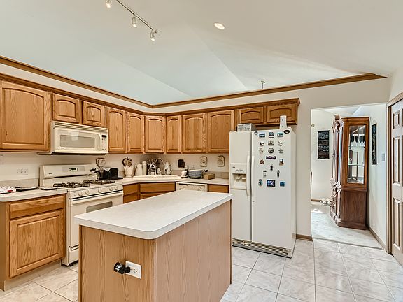 4th image of 5220 Southwind Dr